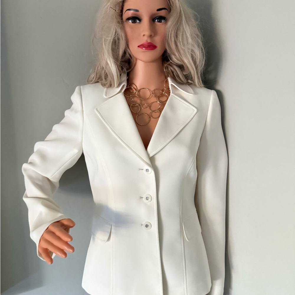 New Elegant Ivory Blazer - gorgeous and versatile!